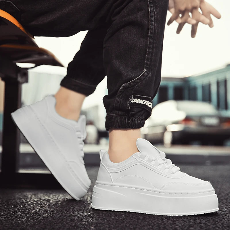 2024 Autumn New Men's Board Shoes Thick Sole Elevated Shoes Trendy Fashion Casual Shoes Student Four Seasons Little White Shoes
